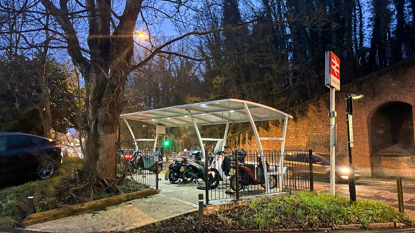 Coulsdon South Railway Station