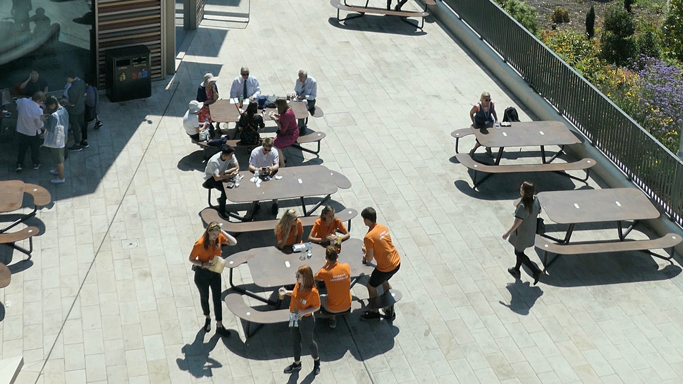 plateau picnic sets at royal holloway university